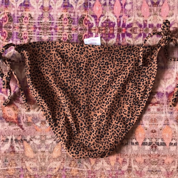 2 piece lot of bikini bottoms sz Small like new teal & Leopard print - Picture 6 of 8